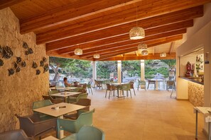 Beach bar