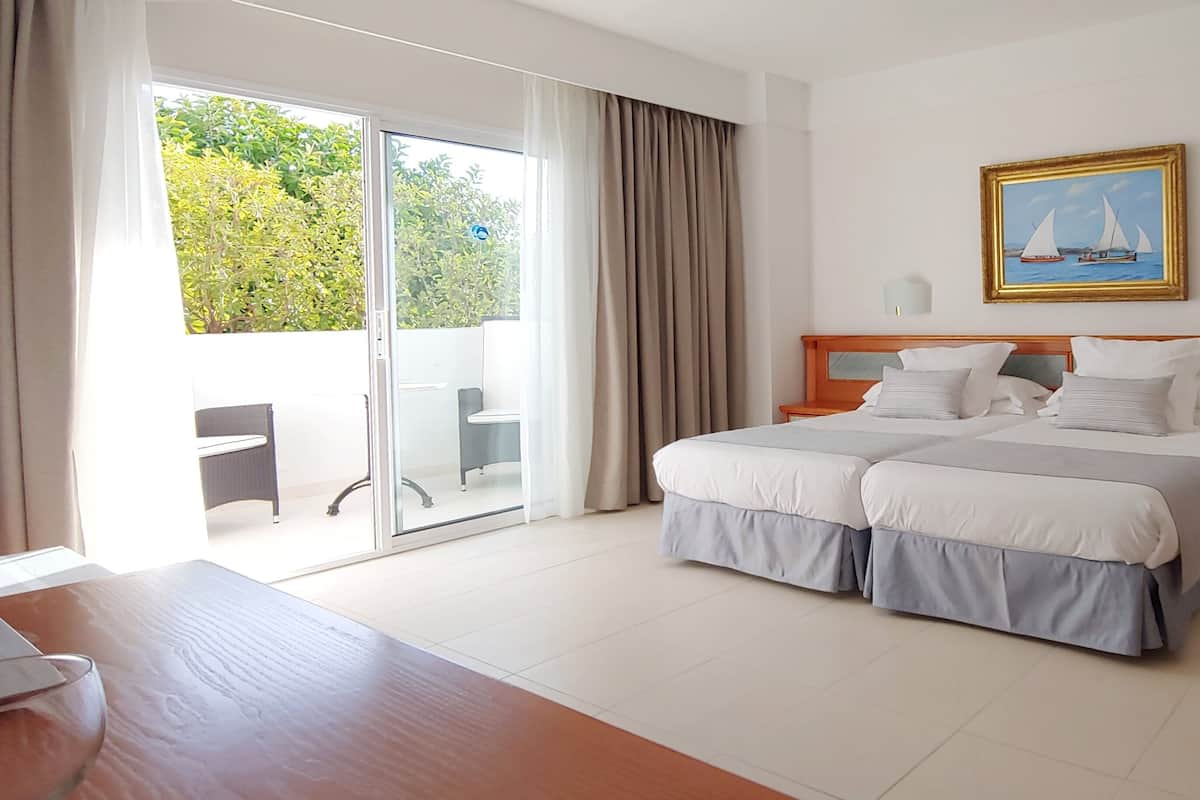 Superior Double or Twin Room, Balcony | In-room safe, desk, laptop workspace, blackout curtains