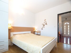 1 bedroom, Internet