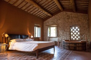Double Room (Cupra) | Down duvets, memory-foam beds, individually decorated - Villa Fortezza Antique Rooms (Ascoli Piceno)