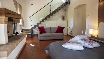 Deluxe Loft | Premium bedding, down duvets, pillow-top beds, minibar
