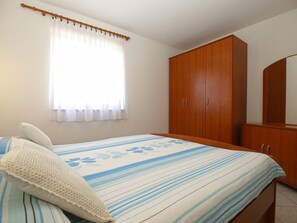 1 bedroom, internet - Apartment 1978/26796 (Istria - Poreč), 5000m from the beach (Porec)