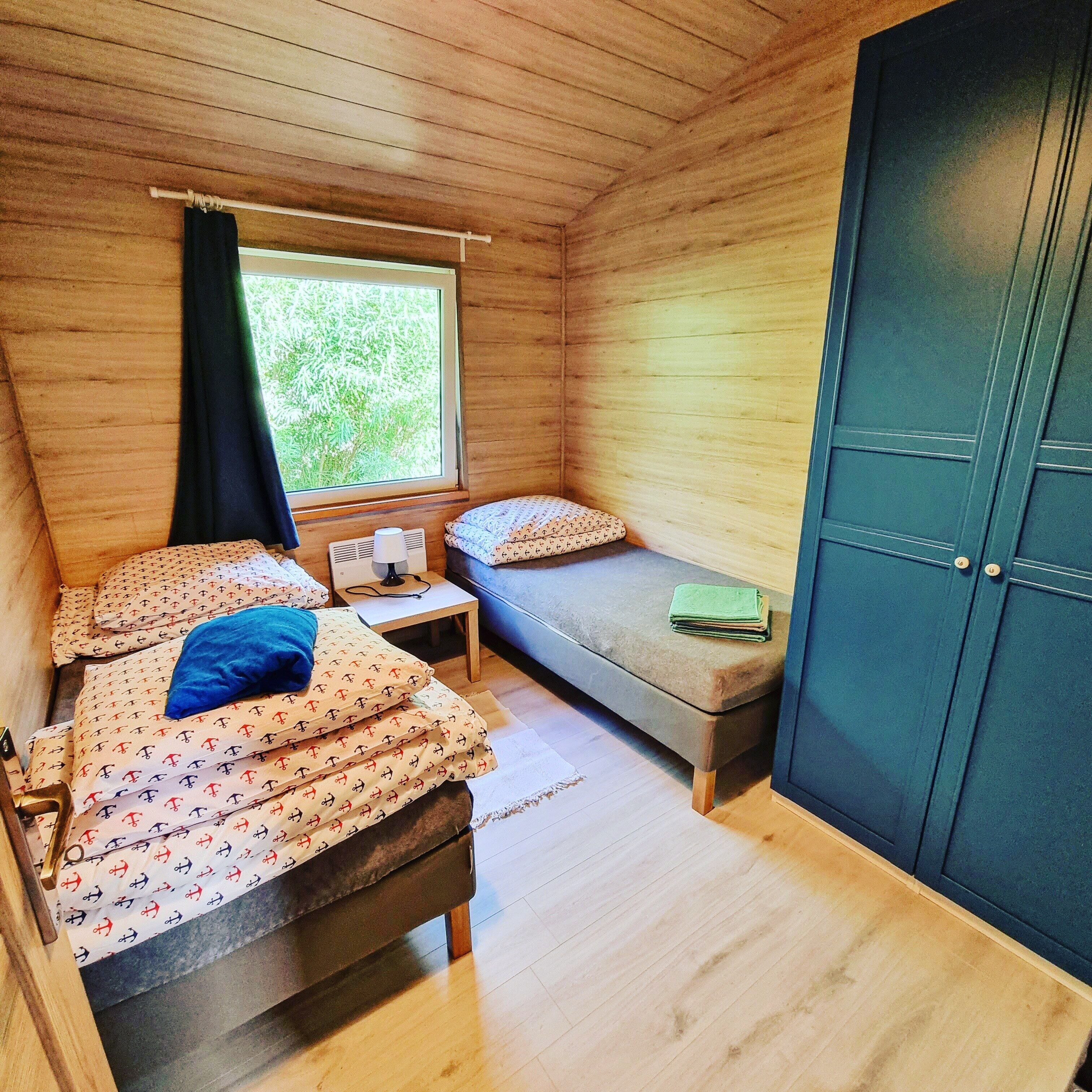 Deluxe Cottage, Pets Allowed, Garden View | 1 bedroom, bed sheets