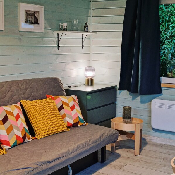 Deluxe cottage, huisdieren toegestaan, uitzicht op tuin | 1 slaapkamer, beddengoed