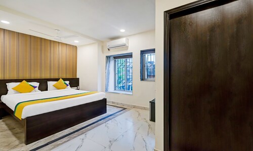 Itsy Hotels Neeranand Plaza, Bhawanipur