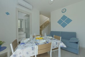 Dining - I Tre Golfi  Isule Apartments Bilo on first floor Apartment (San Vito Lo Capo)