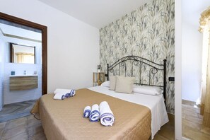 2 chambres, fer et planche à repasser, accès Internet, draps fournis