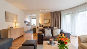 Business Apartment | Living area | Smart TV, Netflix, DVD player