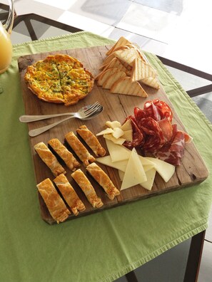 Dagelijks ontbijtbuffet (EUR 15 per persoon)