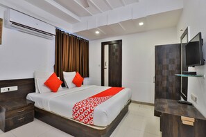 Free WiFi - Spot ON 27845 Hotel Kum Kum (Ahmedabad)
