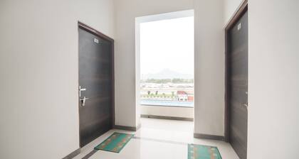 OYO 48985 Rupali Hotel