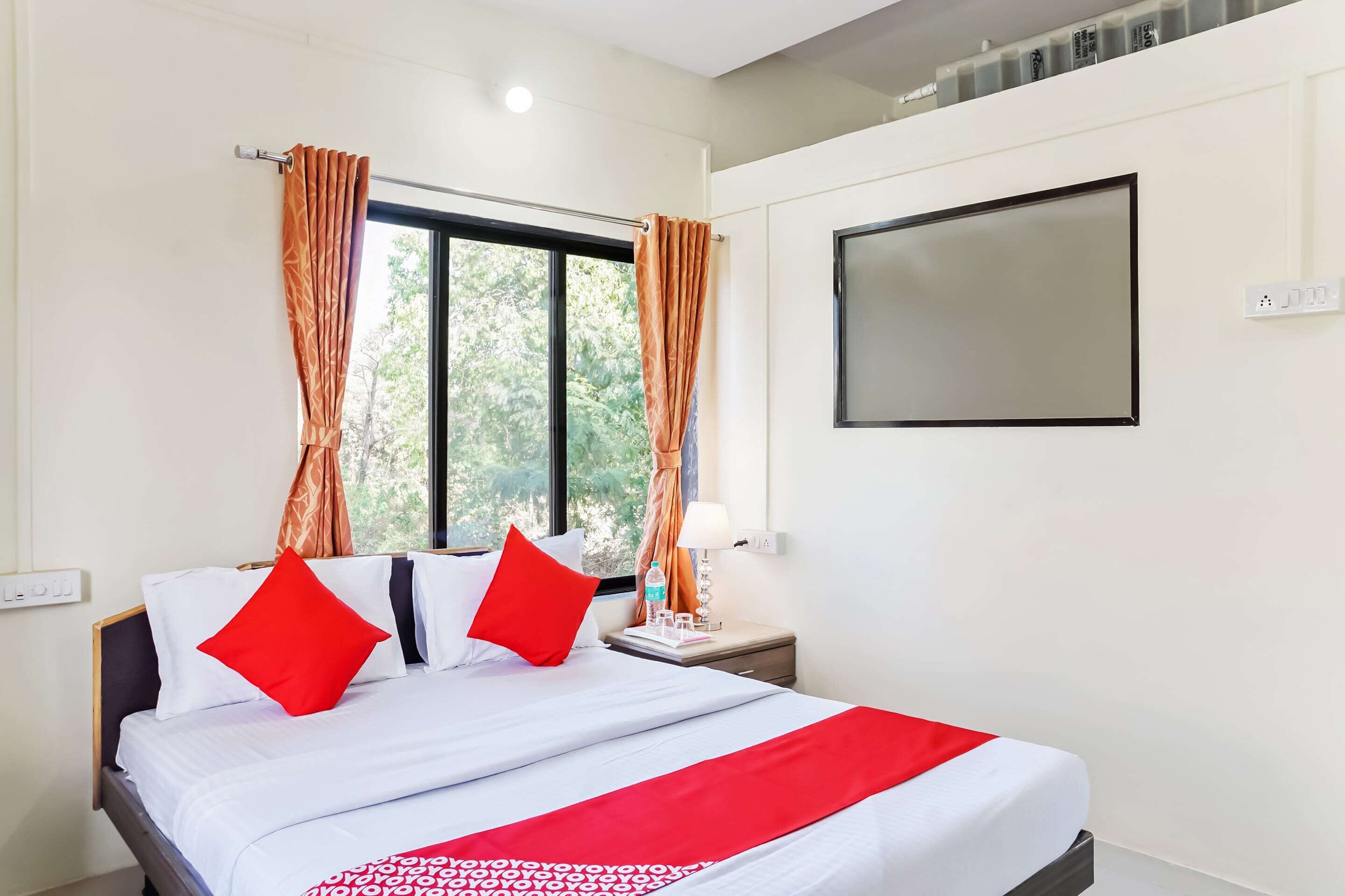 Deluxe Double Room | Free WiFi