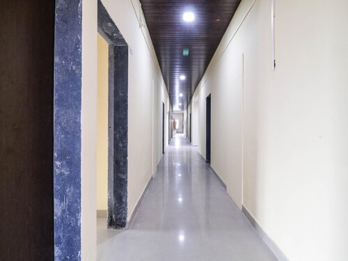 Spot ON 60673 Patil Brothers Hotels And Resorts