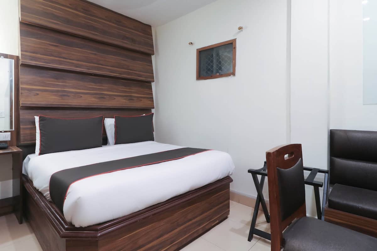 Basic Double Room | WiFi (free)