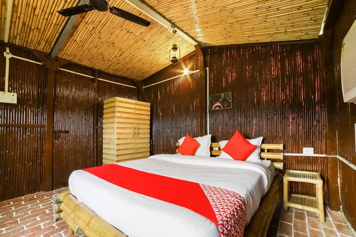 Standard Double Room | Free WiFi