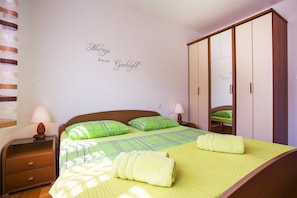 Deluxe Apartment, 1 Bedroom, Balcony | Iron/ironing board, free WiFi, bed sheets