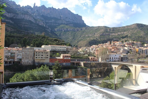 Exclusive Apartment, 3 Bedrooms, Mountain View | Mountain view - Barceló Esteve Apartaments (Monistrol de Montserrat)