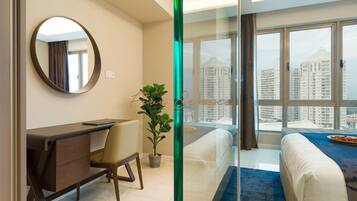 40-inch LCD TV with cable channels, TV, Netflix