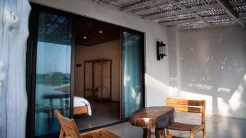 Comfort Room | Terrace/patio