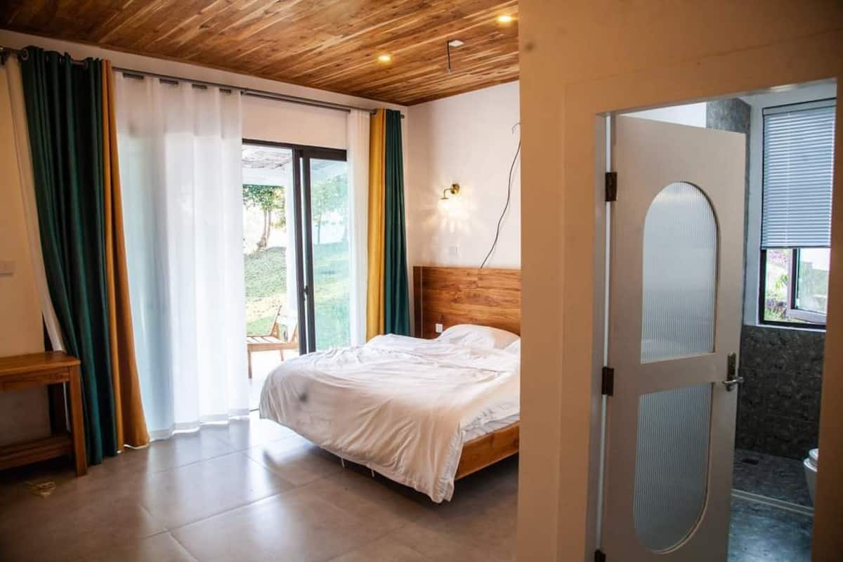 Premium bedding, pillow-top beds