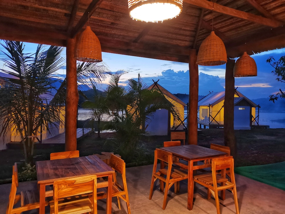 Sunset Nam ngum resort image