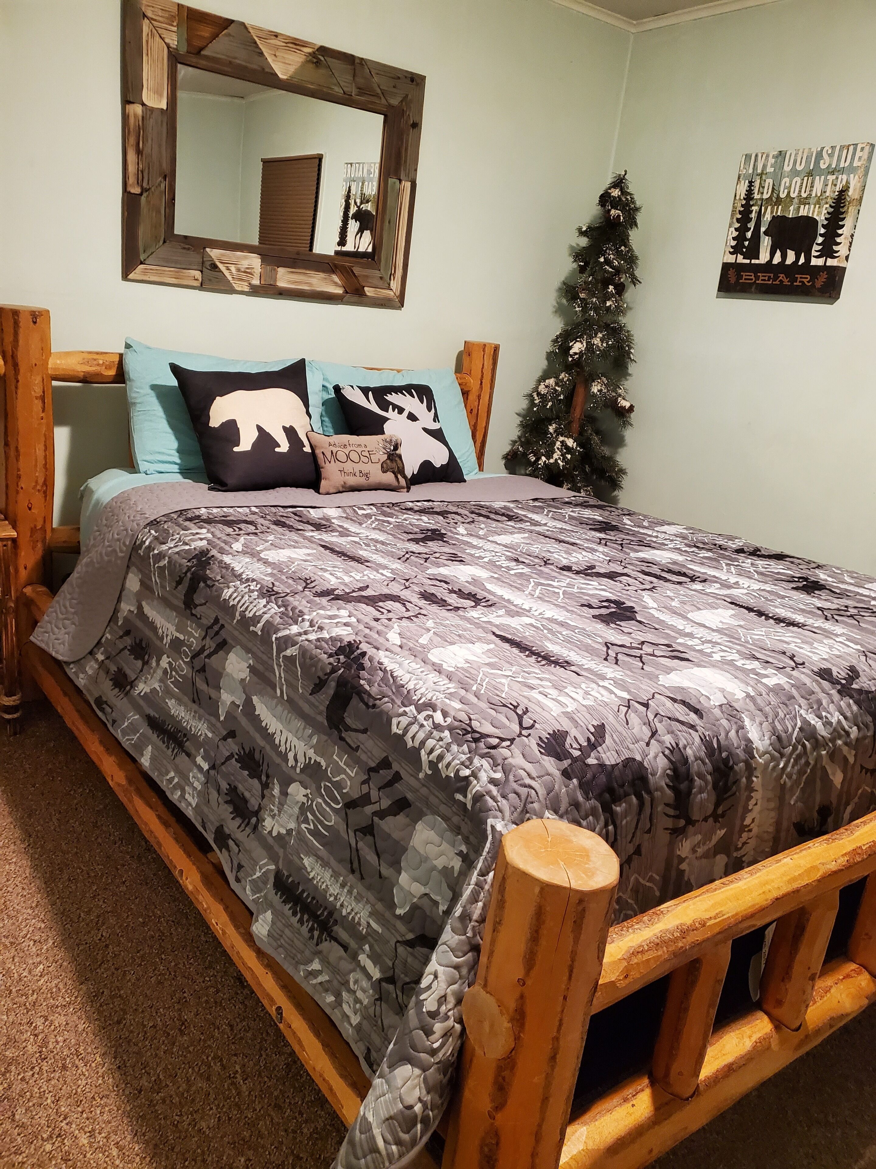 2 bedrooms, iron/ironing board, bed sheets