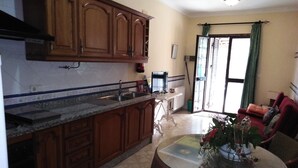 House, 1 Bedroom | Private kitchen - Casas del Madroño (Cazalla De La Sierra)