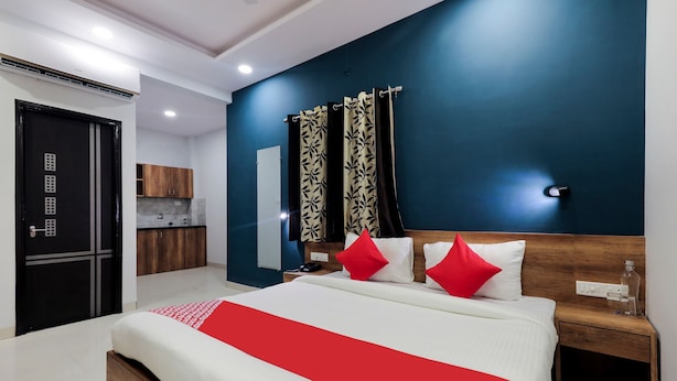 Room - Collection O 45841 Chikitsak Nagar (Indore)