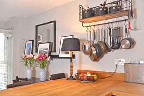 Dining - Adults only apartment with balcony & two bathrooms (Eastbourne)