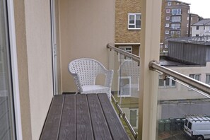 Property grounds - Adults only apartment with balcony & two bathrooms (Eastbourne)