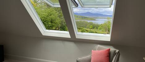 8 bedrooms, desk, iron/ironing board, travel crib