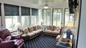 Smart TV, DVD player