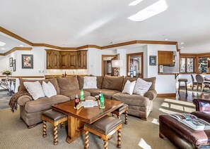 TV, fireplace, DVD player