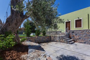 Property grounds - Mela Villas (Rethymno)
