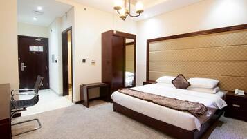 In-room safe, desk, iron/ironing board, free WiFi