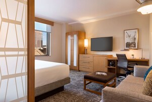 Egyptian cotton sheets, premium bedding, pillow-top beds, desk