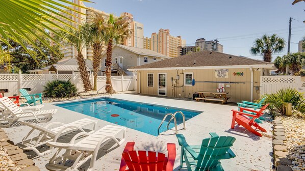 Outdoor pool, a heated pool