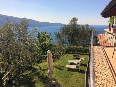 Villa Stefano lake view