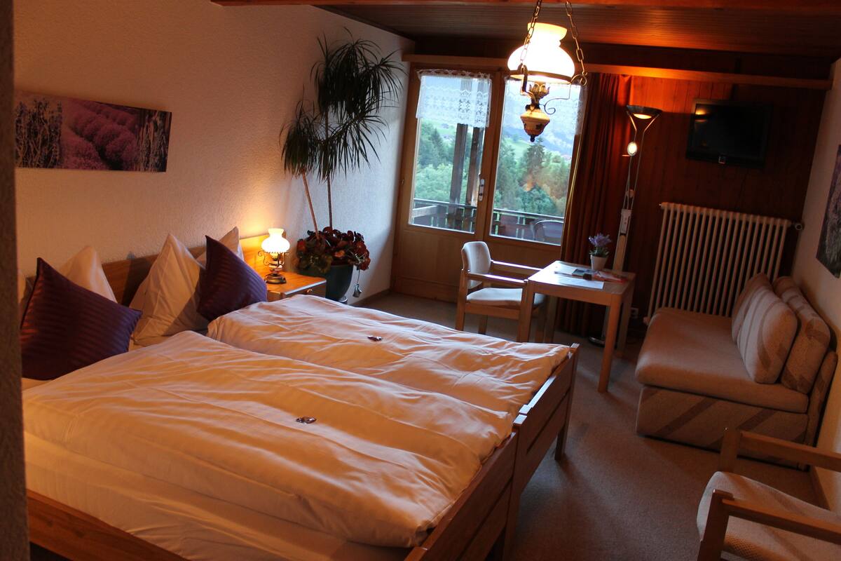 Superior Double Room | Desk, bed sheets