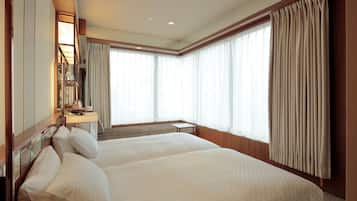 1 habitación, cortinas blackout, wifi gratis y ropa de cama