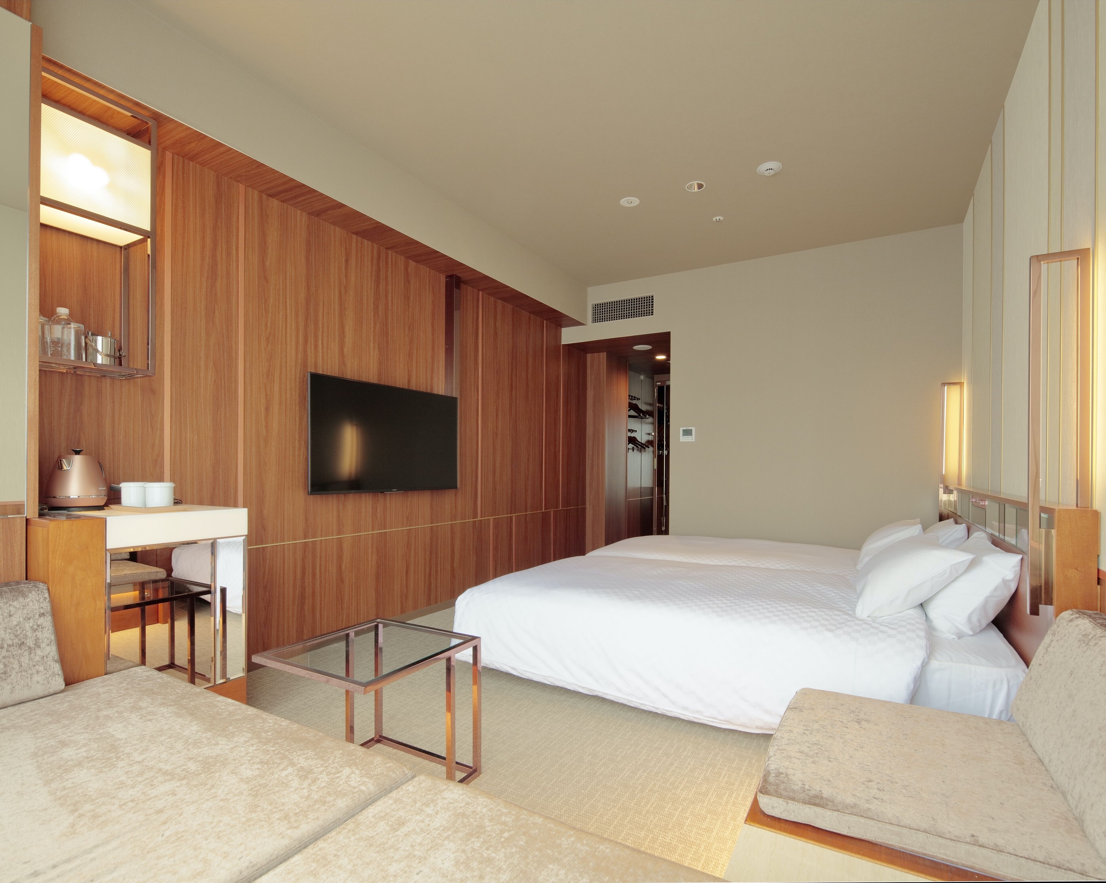 1 bedroom, blackout curtains, free wifi, bed sheets