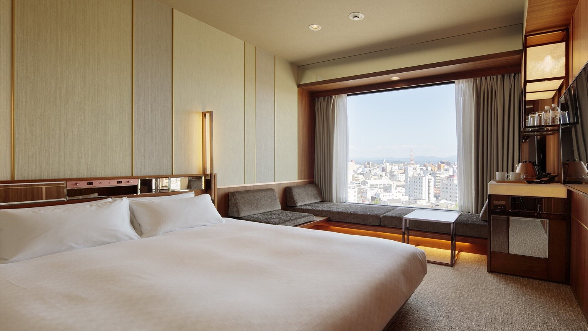 Quartos à prova de som, Wi-Fi de cortesia, roupa de cama