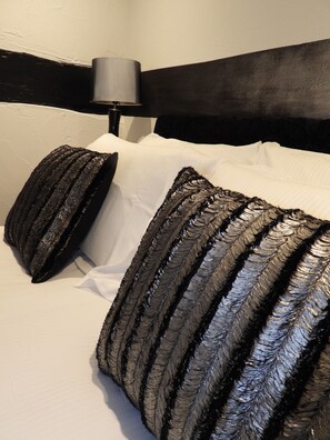 Superior tweepersoonskamer (Void) | Luxe beddengoed, individueel gedecoreerd, individueel gemeubileerd