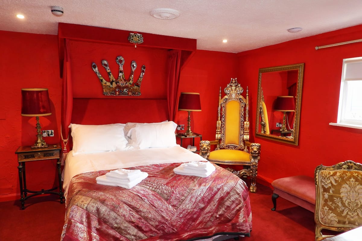 Deluxe tweepersoonskamer, 1 kingsize bed (Regal) | Luxe beddengoed, individueel gedecoreerd, individueel gemeubileerd