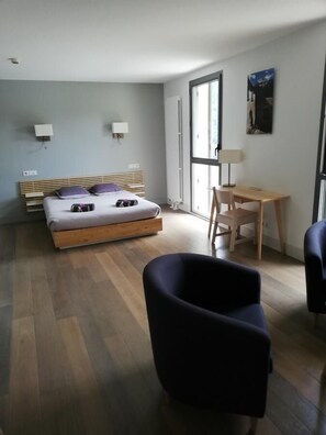 Comfort Double Room, Accessible | Living area | 107-cm flat-screen TV with satellite channels, TV