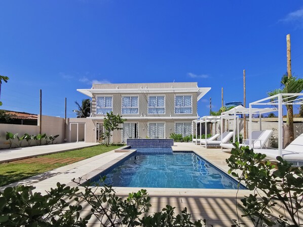 Outdoor pool, pool loungers - Paraíso Noronha (Fernando de Noronha)