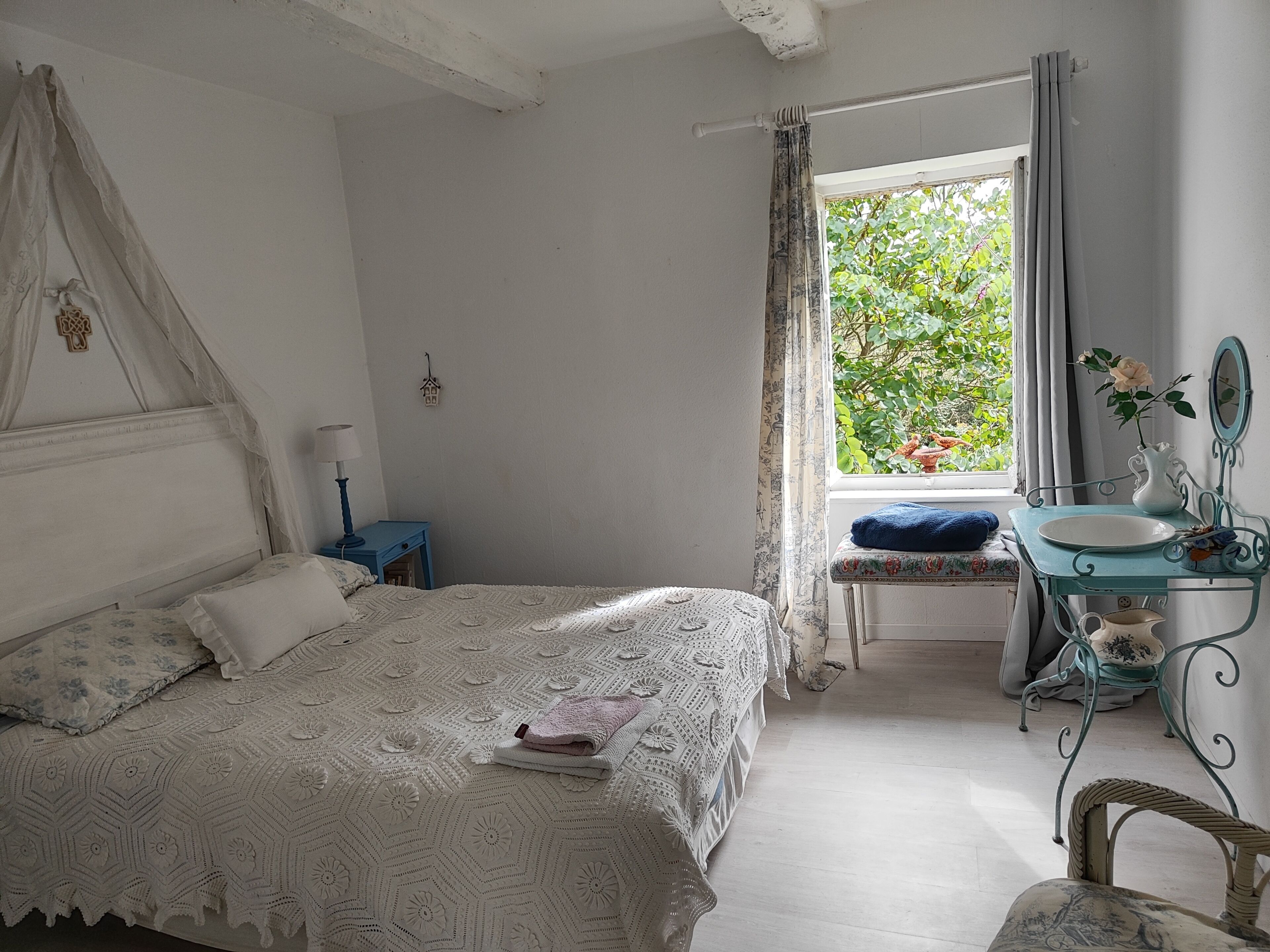 5 chambres, fer et planche à repasser, lit parapluie, Wi-Fi gratuit