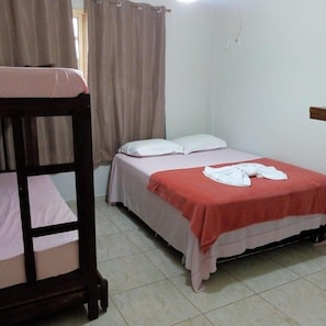 Minibar, free WiFi, bed sheets