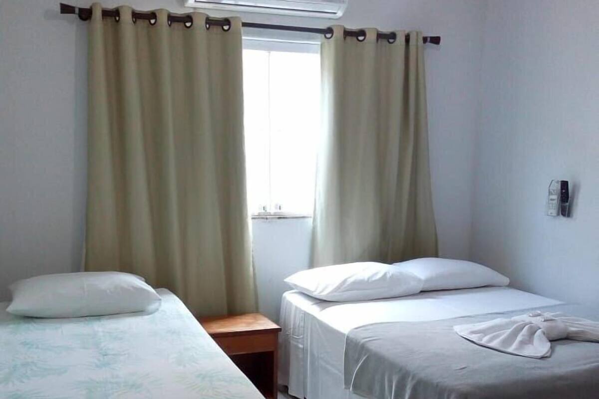 Minibar, free WiFi, bed sheets