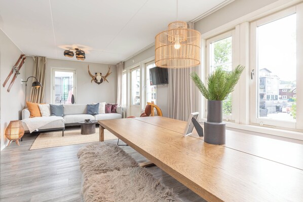 Premium Apartment | 3 bedrooms, individually decorated, individually furnished